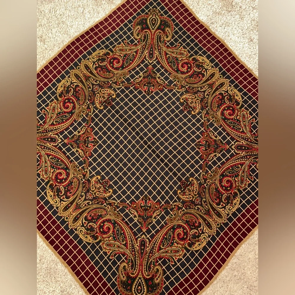 Christian Dior Vintage Elegant Paisley Patterned 52x52” Scarf